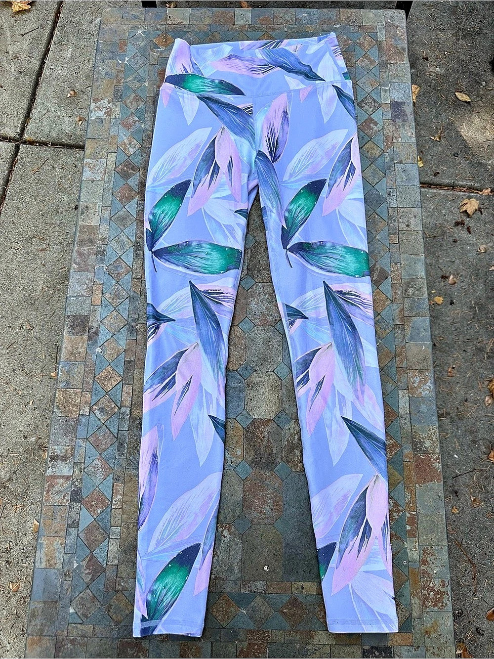 Fabletics Abstract Print Leggings in blue, pink & Green